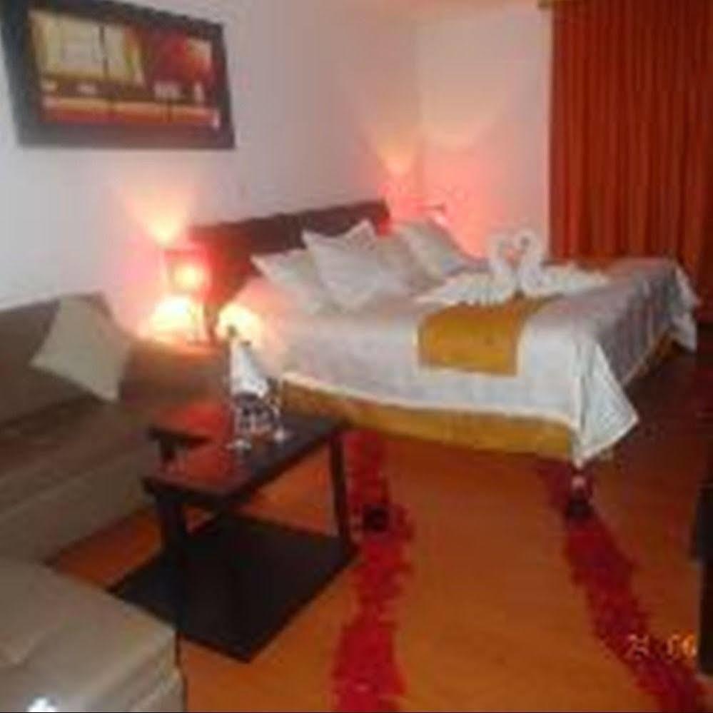 פאסטו Hotel Palermo Suite מראה חיצוני תמונה